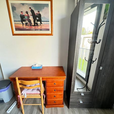 Jolie Chambre A Nanterre Prefecture Proche La Defense Arena Campus Sncf Et Paris Eksteriør bilde